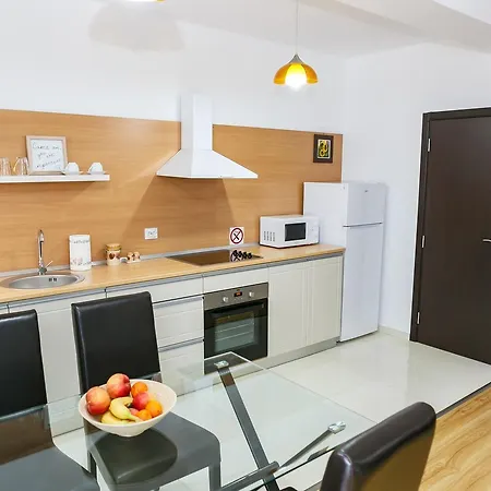 Seasons 1922 Apartment *