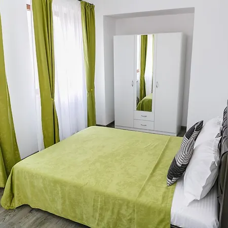 Apartment Seasons 1922 Brasov